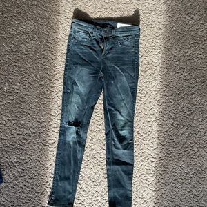 Rag and bone jeans 10 inch Capri 26. Worn once.